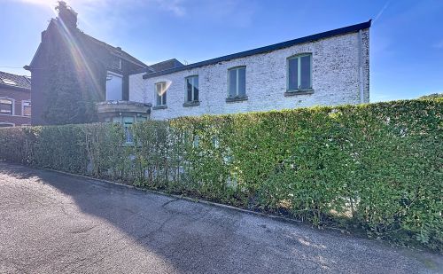 Spacieuse maison 3 façades à Vaux s/Chèvremont
