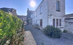 Spacieuse maison 3 façades à Vaux s/Chèvremont