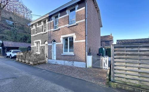 Maison 3 façades à deux pas des belles promenades à Tilff