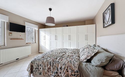 Villa en excellent état sur 3200m² de terrain dans le domaine du Bois de Rognac