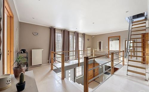 Villa en excellent état sur 3200m² de terrain dans le domaine du Bois de Rognac