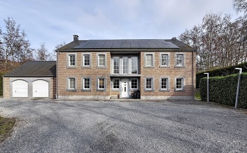 Villa en excellent état sur 3200m² de terrain dans le domaine du Bois de Rognac