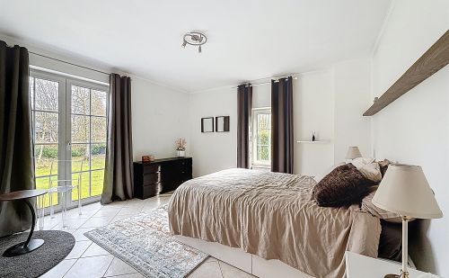 Villa en excellent état sur 3200m² de terrain dans le domaine du Bois de Rognac