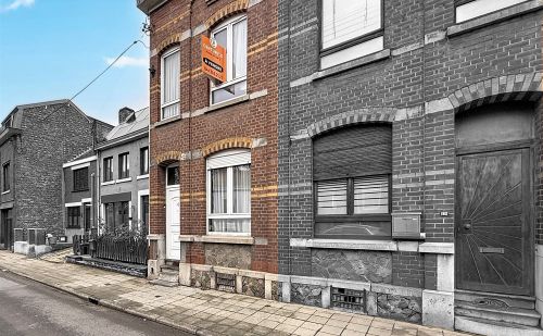 Maison à rénover avec jardin à Jupille