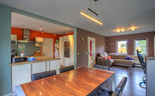 Belle maison 4 chambres avec garage, carport et jardin